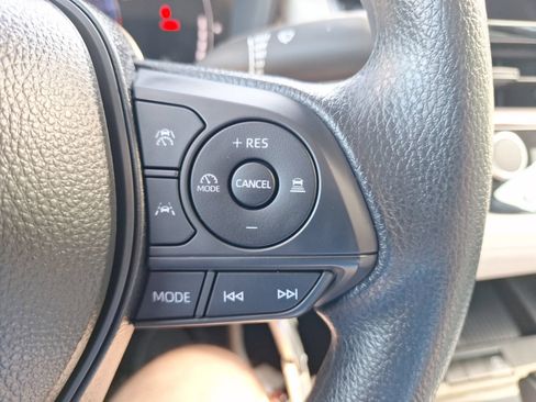 Used 2026 Toyota Corolla Cross L FWD image 19