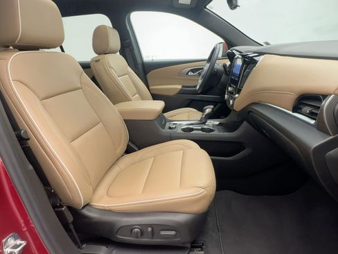 Certified 2023 Chevrolet Traverse Premier image 30