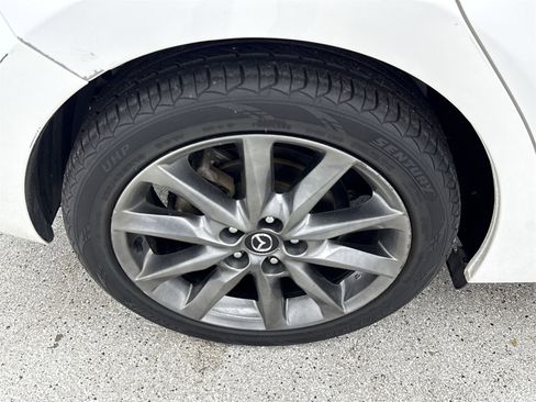 Used 2018 MAZDA MAZDA3 Grand Touring image 52