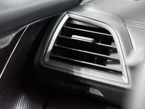 Used 2019 Subaru Crosstrek 2.0i Premium w/ Eyesight System image 23