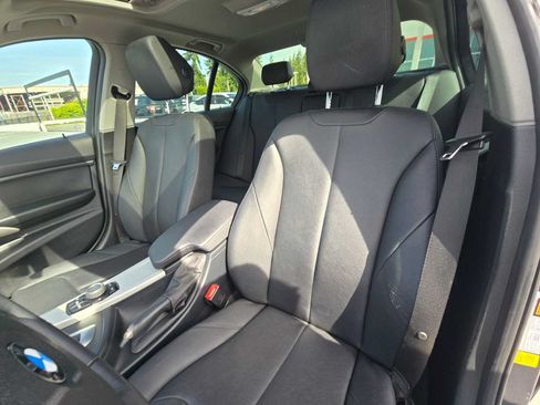 Used 2014 BMW 320i Sedan RWD image 22