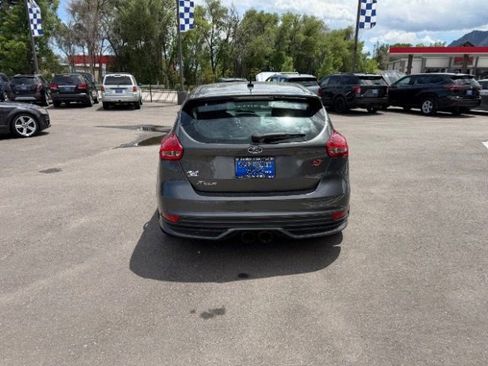 Used 2016 Ford Focus ST FWD image 8