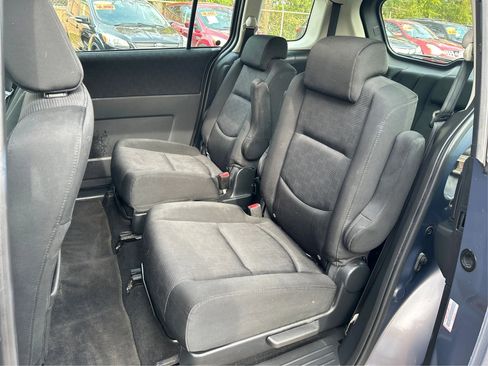 Used 2008 MAZDA MAZDA5 Sport image 11