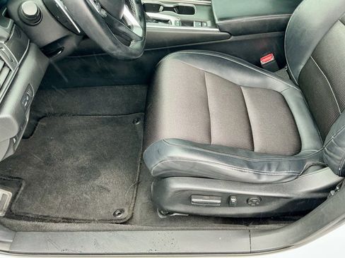 Used 2018 Honda Accord Sport image 38