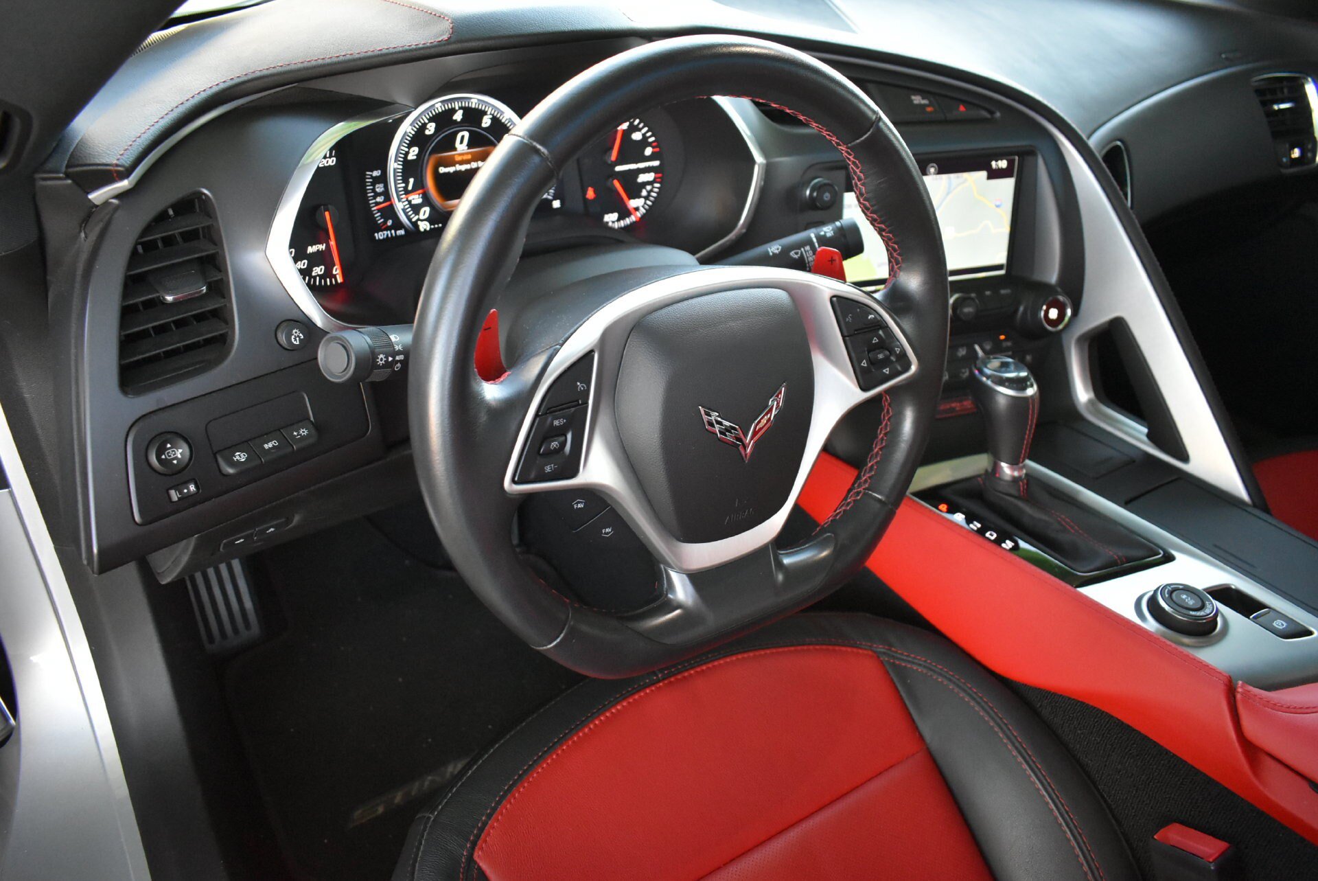 Used 2017 Chevrolet Corvette Stingray Coupe w/ 2LT Preferred Equipment Group RWD image 17