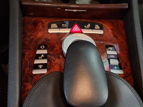 Used 2010 Mercedes-Benz CL 550 CL 550 image 18