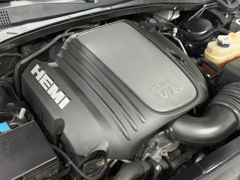 Used 2017 Chrysler 300 C w/ Safetytec Plus Group RWD image 49
