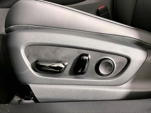 New 2025 Lexus UX 300h FWD image 14