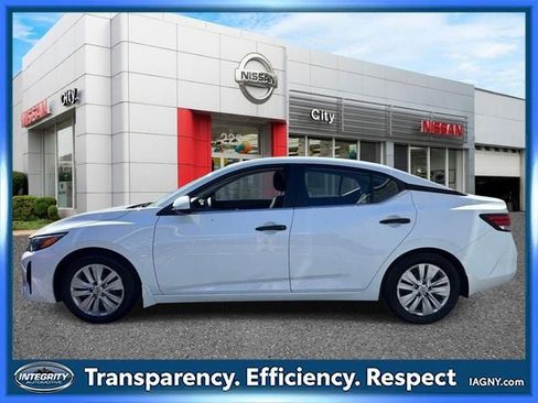 Certified 2024 Nissan Sentra S FWD image 5