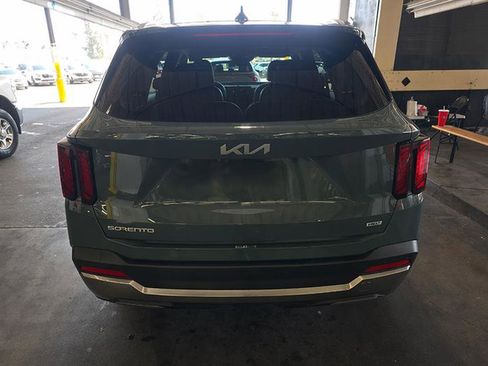 Used 2025 Kia Sorento EX AWD/4WD image 5