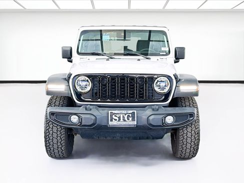 Used 2024 Jeep Wrangler Unlimited Sport AWD/4WD image 2