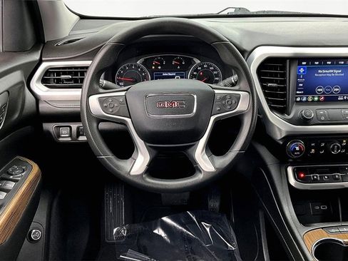 Used 2023 GMC Acadia SLE w/ Driver Convenience Package image 5