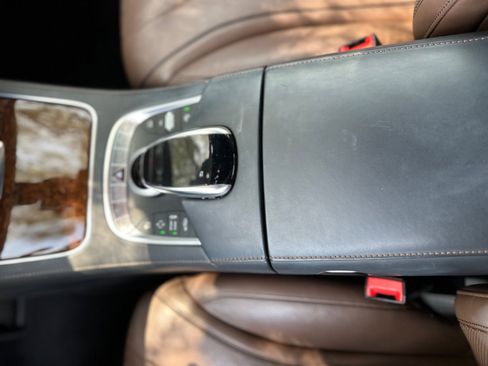 Used 2015 Mercedes-Benz S 550 4MATIC Sedan image 38