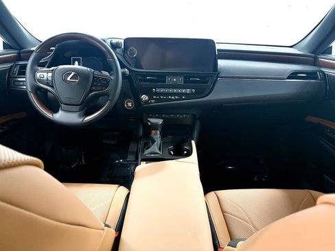 New 2025 Lexus ES 350 Ultra Luxury image 6