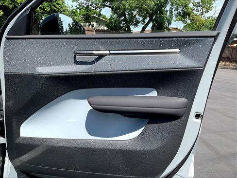 New 2026 Volvo EX30 Ultra w/ Climate Package image 30