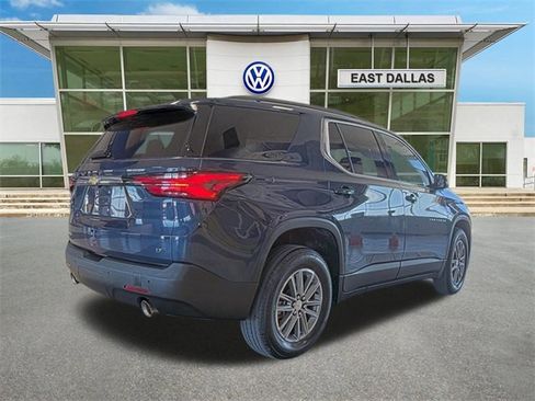 Used 2023 Chevrolet Traverse LT image 6