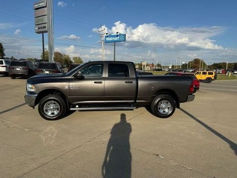 Used 2016 RAM 2500 Tradesman w/ Chrome Appearance Group image 4
