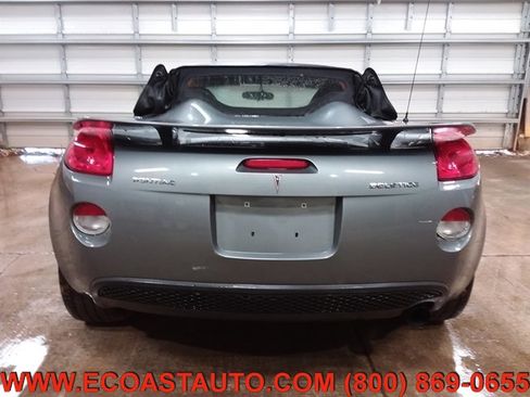 Used 2006 Pontiac Solstice Convertible w/ Premium Package image 8