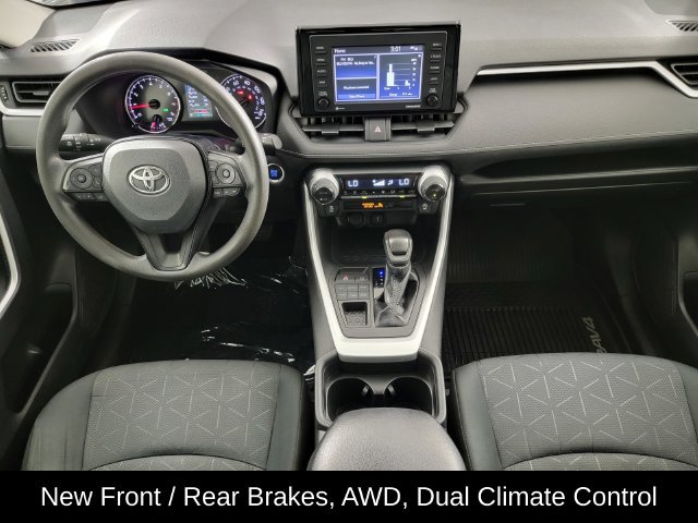 Used 2021 Toyota RAV4 XLE AWD/4WD image 20