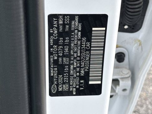 Certified 2025 Hyundai Elantra Limited w/ Cargo Package FWD image 31