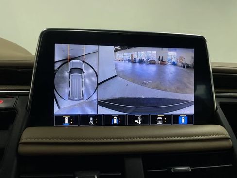 Used 2021 Chevrolet Tahoe Premier AWD/4WD image 17