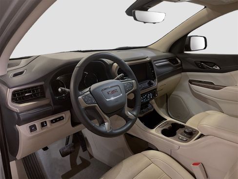 Used 2023 GMC Acadia Denali w/ Denali Ultimate Package image 9
