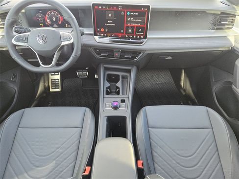 New 2026 Volkswagen Tiguan SE R-Line image 22
