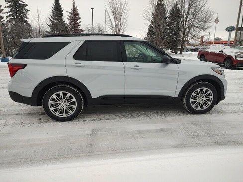 New 2026 Ford Explorer Active w/ Active Comfort Package AWD/4WD image 8