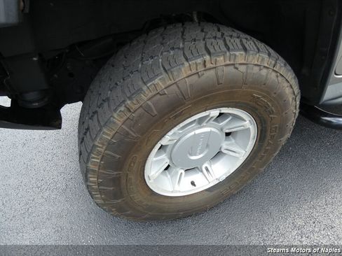 Used 2003 HUMMER H2 w/ Preferred Equipment Group image 20