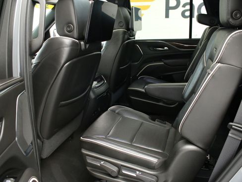 Used 2021 Cadillac Escalade Premium Luxury w/ Performance Package AWD/4WD image 27