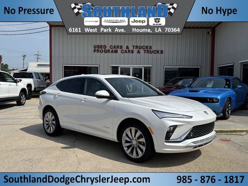 Used 2025 Buick Envista Avenir FWD image 1