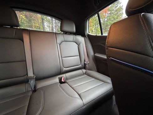 Used 2025 Buick Envista Sport Touring image 37