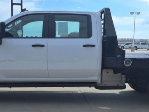 Used 2025 Chevrolet Silverado 3500 W/T image 5