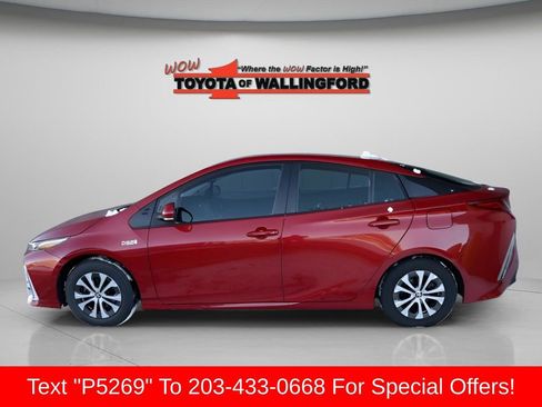 Certified 2022 Toyota Prius Prime Limited FWD image 2