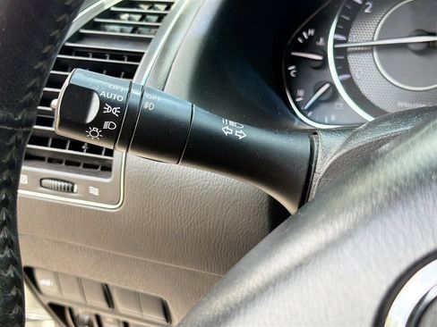 Used 2017 Nissan Armada SL w/ Interior Lighting Package AWD/4WD image 35