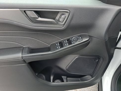 Certified 2023 Ford Escape Active AWD/4WD image 12