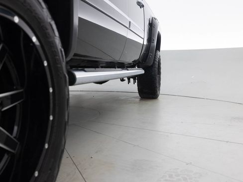 Used 2013 GMC Sierra 2500 Denali w/ Suspension Package, Off-Road AWD/4WD image 22