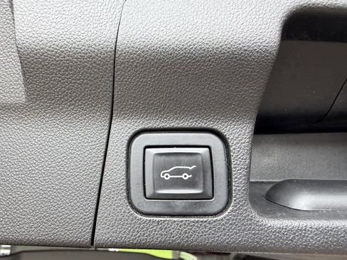 Used 2019 GMC Acadia SLT AWD/4WD image 28