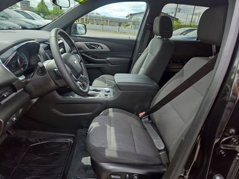Used 2023 Chevrolet Traverse LT FWD image 10