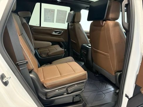 Used 2024 Chevrolet Tahoe High Country w/ Advanced Technology Package AWD/4WD image 49