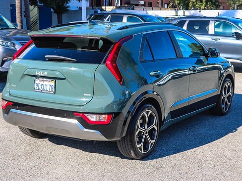 Used 2023 Kia Niro EX Touring image 9