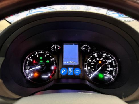 Used 2016 Lexus GX 460 w/ Premium Package image 38