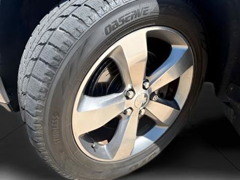 Used 2014 Jeep Grand Cherokee Overland AWD/4WD image 13