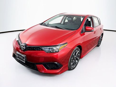 Used 2016 Scion iM image 3