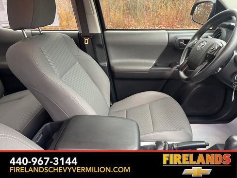 Used 2022 Toyota Tacoma SR image 29