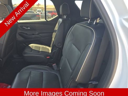 Used 2023 Chevrolet Traverse Premier w/ Redline Edition FWD image 15