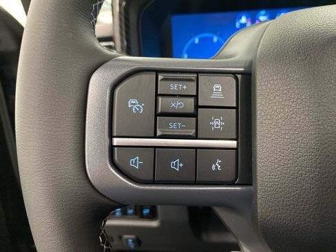 New 2026 Ford F250 Lariat w/ Black Appearance Package image 25