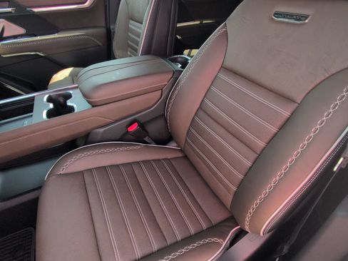 New 2026 GMC Acadia Denali Ultimate FWD image 23