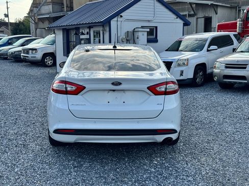 Used 2016 Ford Fusion SE FWD image 5