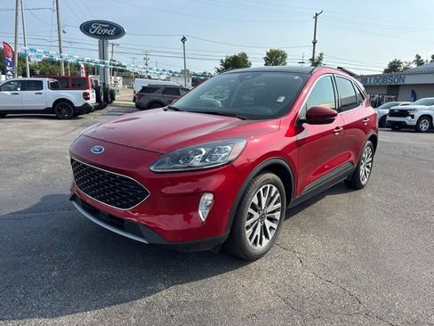 Used 2020 Ford Escape Titanium AWD/4WD image 3